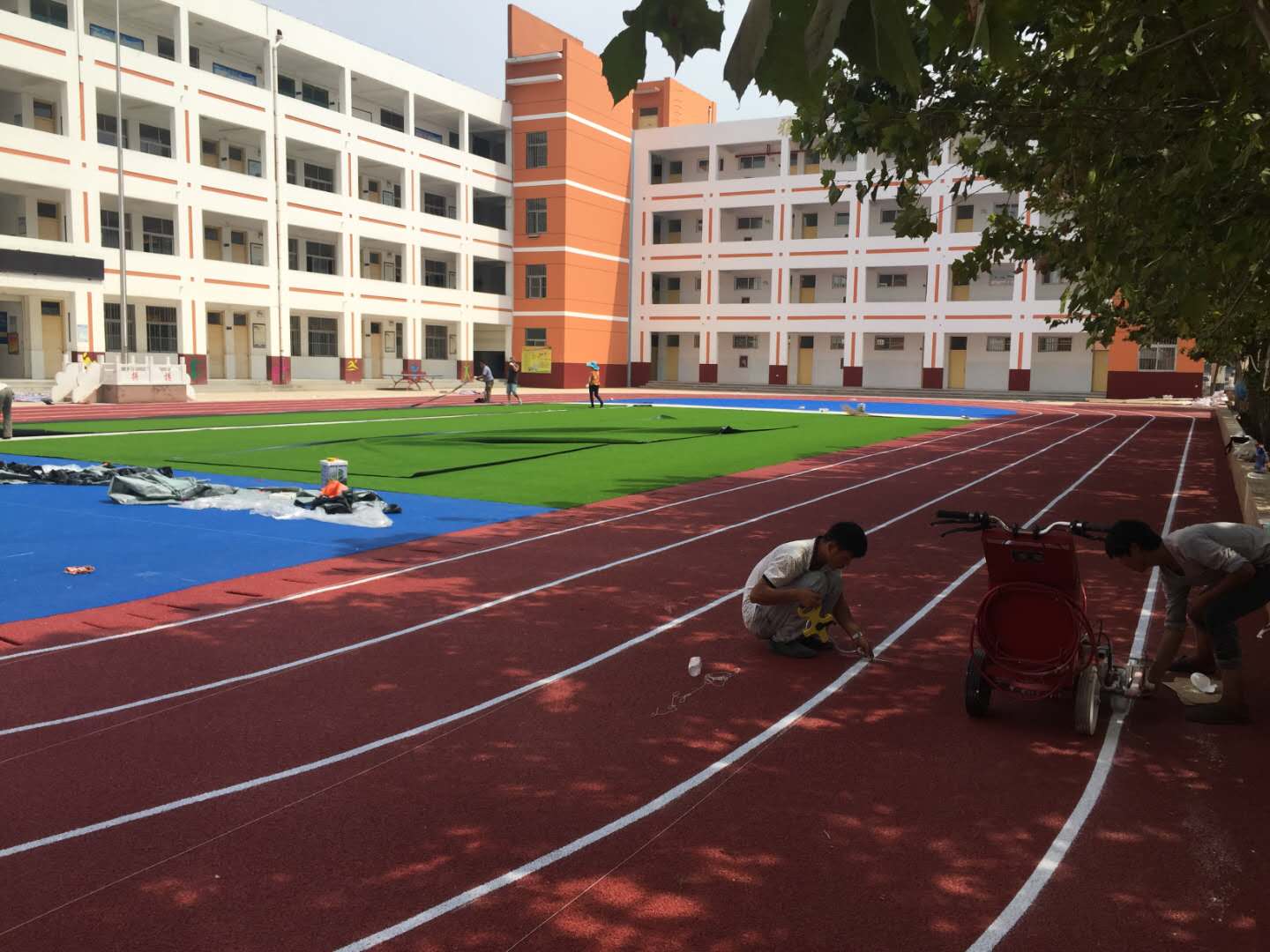 山東聊城東昌府區(qū)鼎順小學300米透氣型跑道